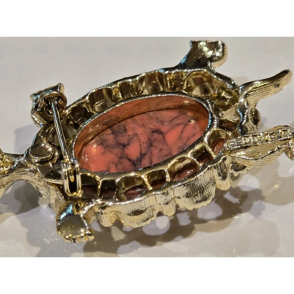 Vintage Gerrys Turtle Brooch Pendant Red Marbled Cabochon Gold Tone Jewelry 1391